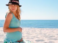ru.depositphotos.com / Kostia777: можно ли загорать беременным женщинам